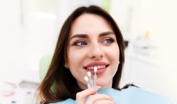 A Guide to Teeth Veneers and How We Use Them